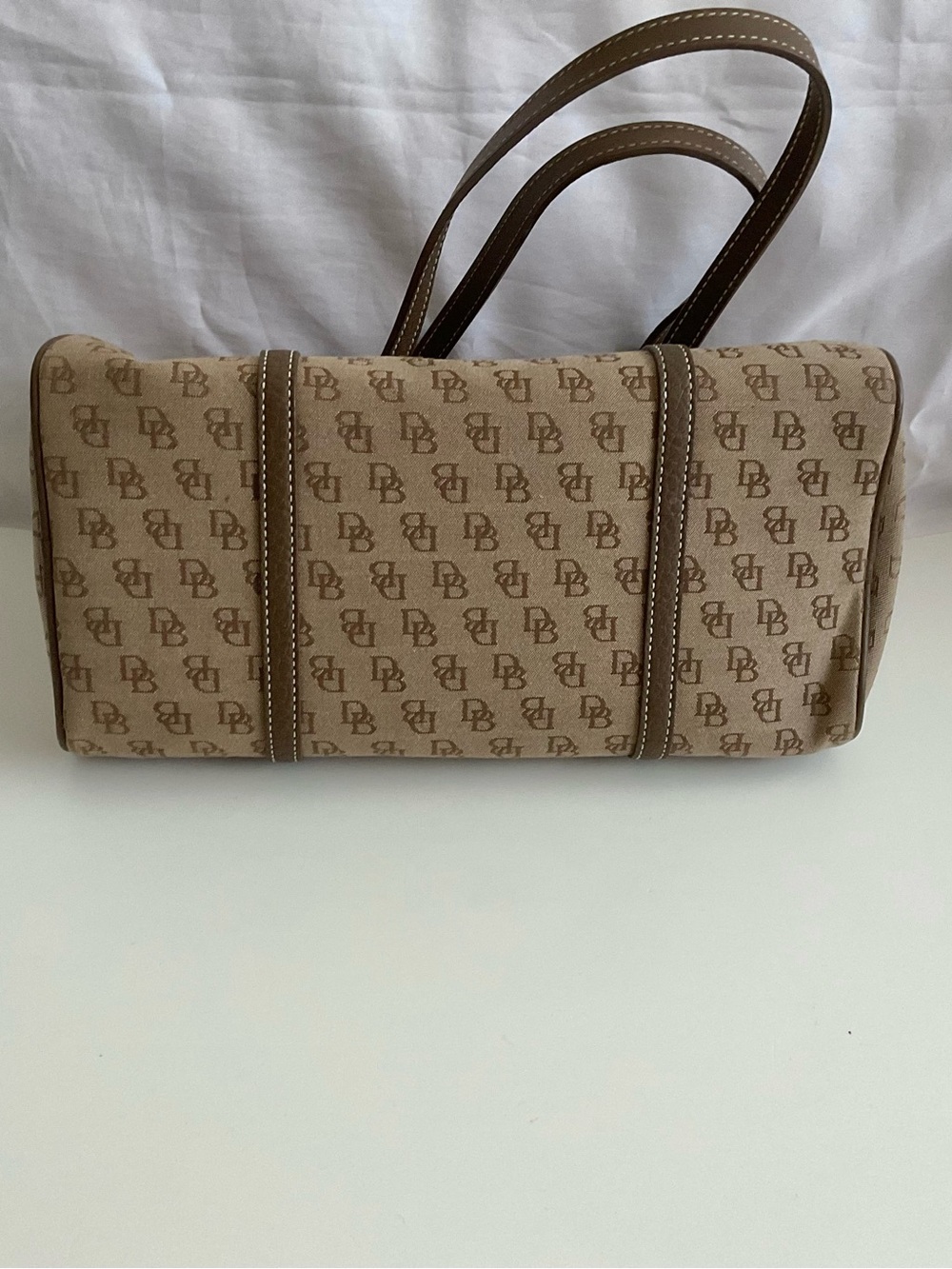 VINTAGE DOONEY & BOURKE BARREL BAG - Picture 8 of 16